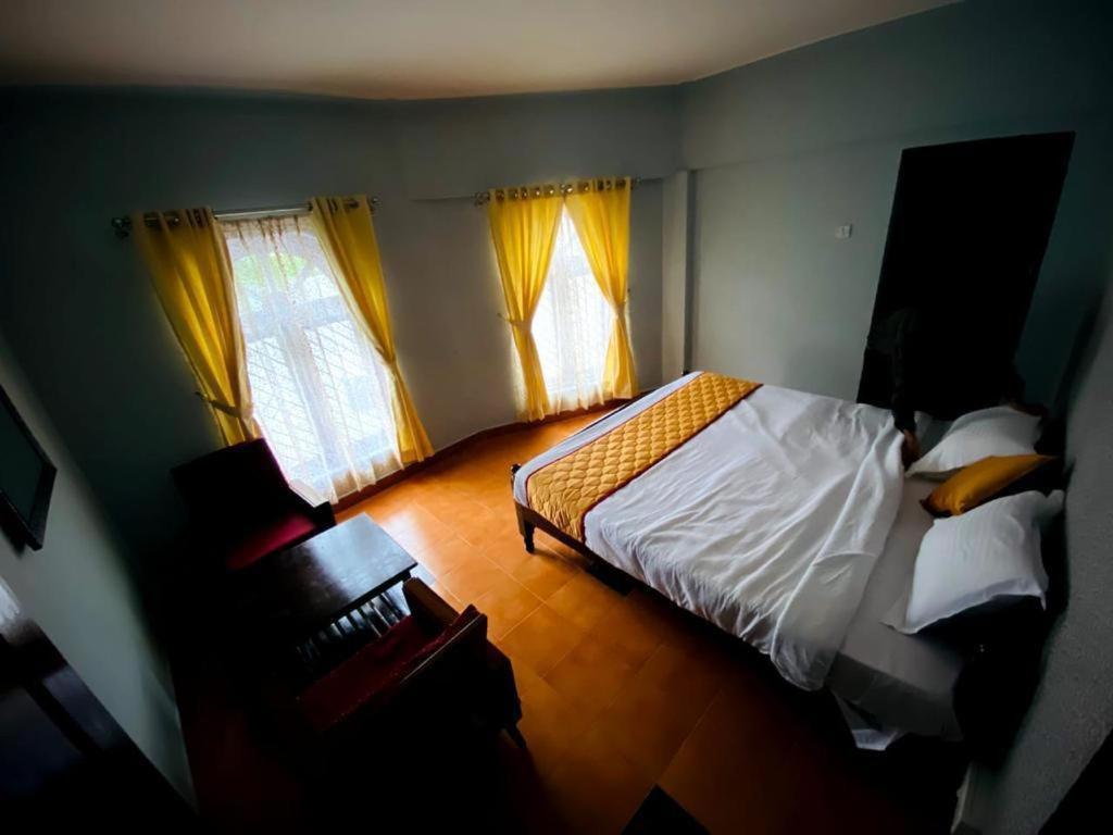 Bob Leisure Hotel Ооти Екстериор снимка