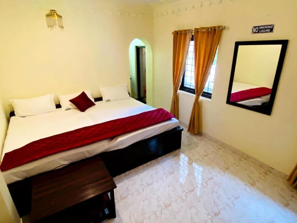 Bob Leisure Hotel Ооти Екстериор снимка