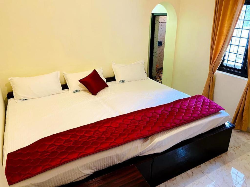 Bob Leisure Hotel Ооти Екстериор снимка