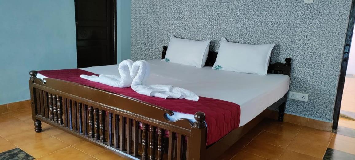 Bob Leisure Hotel Ооти Екстериор снимка