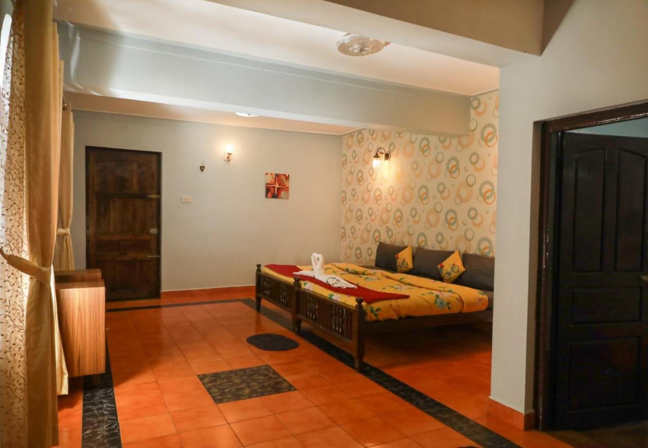 Bob Leisure Hotel Ооти Екстериор снимка