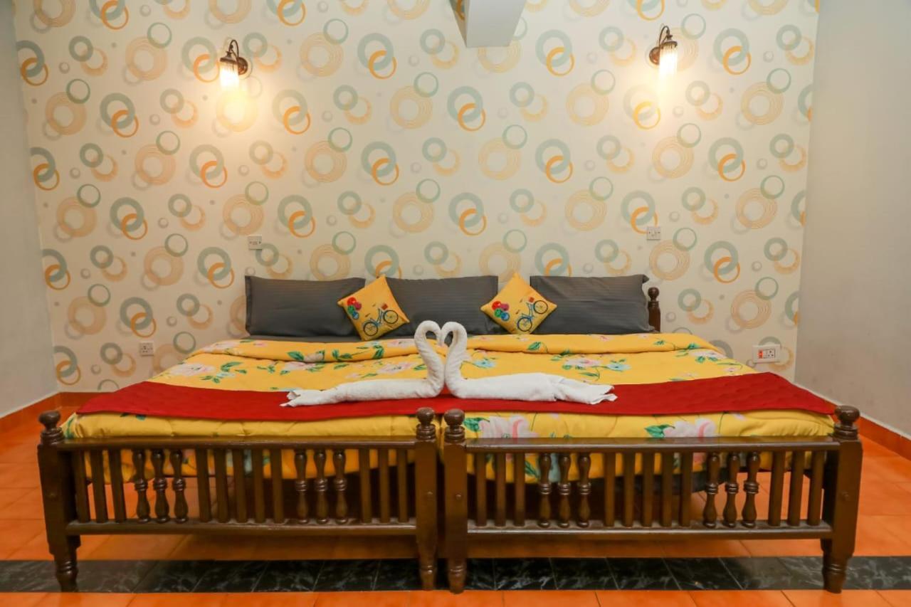 Bob Leisure Hotel Ооти Екстериор снимка