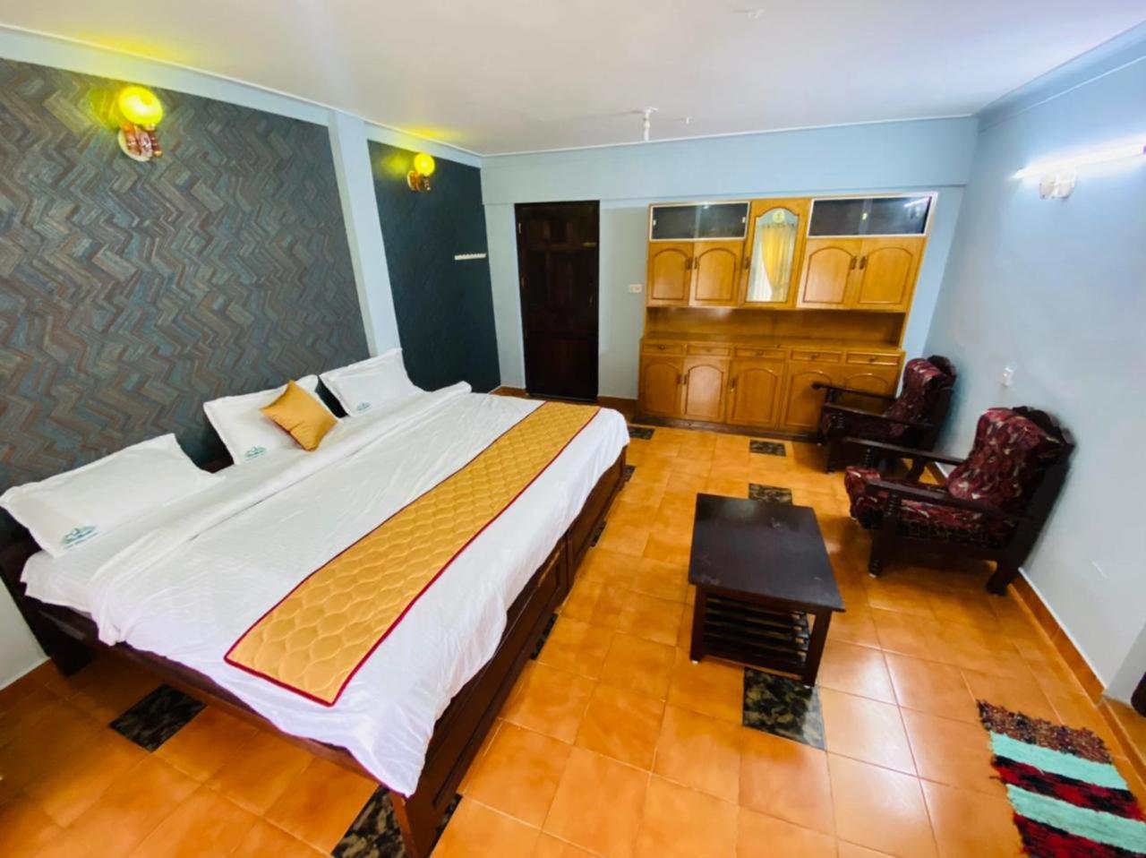 Bob Leisure Hotel Ооти Екстериор снимка